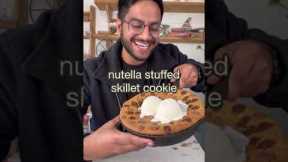 I Made A GIANT Nutella Stuffed Skillet Cookie! ? | Eggless Pizookie Recipe #SHORTS