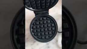 Mini waffle maker review| only ₹999😳 #shorts