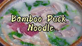 taste and cook the famous Chinese food: Bamoo Duck Noodle