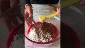 *7 MINUTE* EGGLESS RED VELVET CAKE RECIPE | HOW TO MAKE CAKE IN A MICROWAVE #shorts